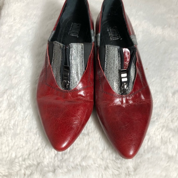 Women’s Red & Silver Shoes. Size 39 ( 8/8.5). Simen. - Picture 4 of 4
